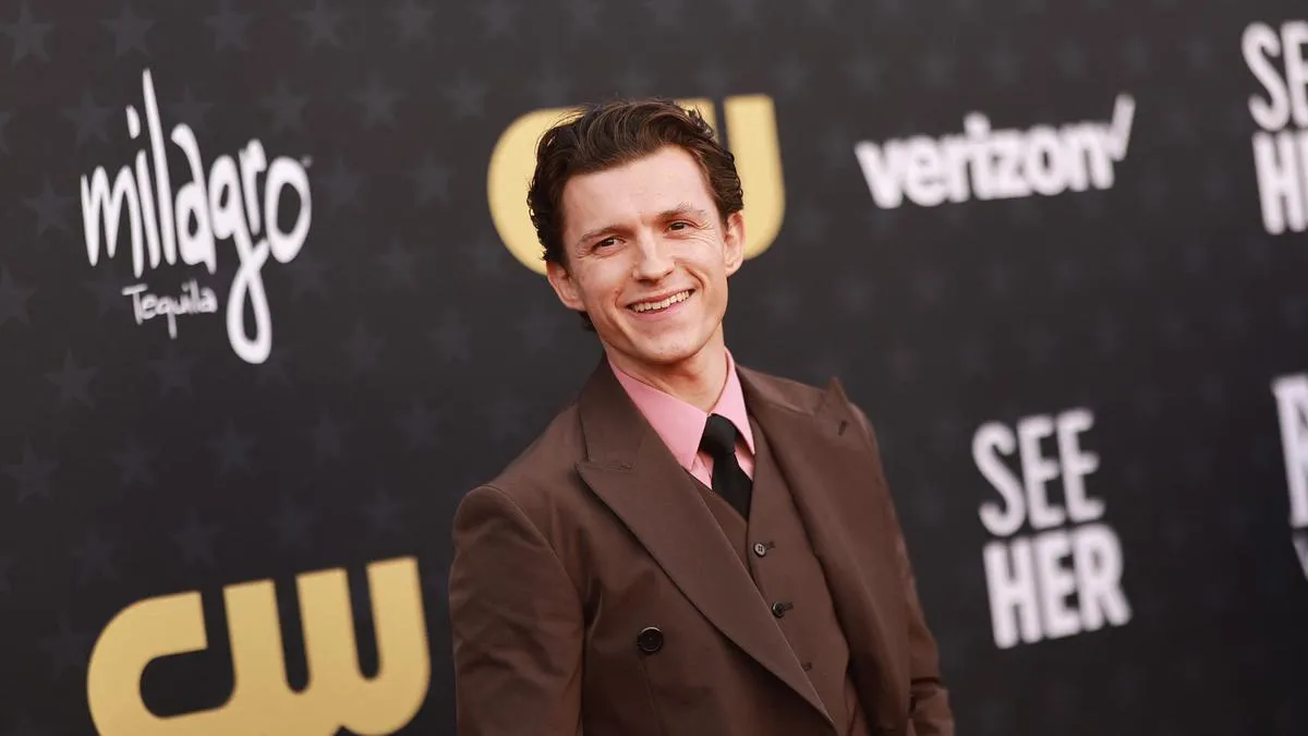 Tom Holland Buka Suara soal Spekulasi Jadi James Bond
