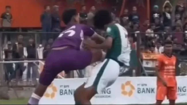 Komite Disiplin PSSI Jateng Larang Seumur Hidup Kiper PSIR Rembang Usai Tendangan Kungfu