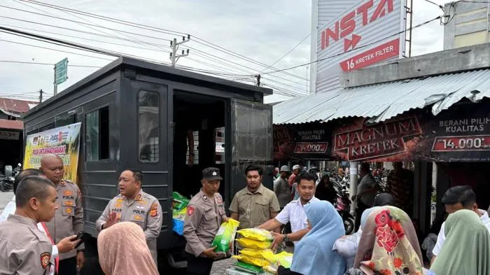 Polres Aceh Barat Daya Gelar Gerakan Pangan Murah di Pasar Rakyat Manggeng