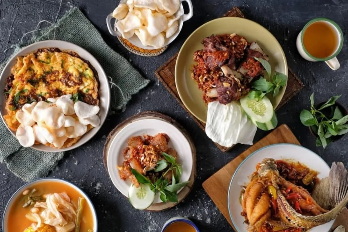 Tiga Kuliner yang Disebut Wajib Dicoba di Surabaya: Warung Leko, Rawon Pak Pangat, hingga Soto Ayam Cak Har