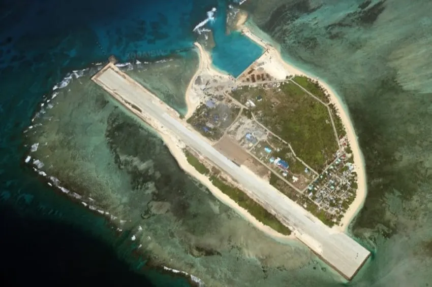 China Lepaskan Tiga Flare ke Arah Pesawat Patroli Filipina di Laut China Selatan