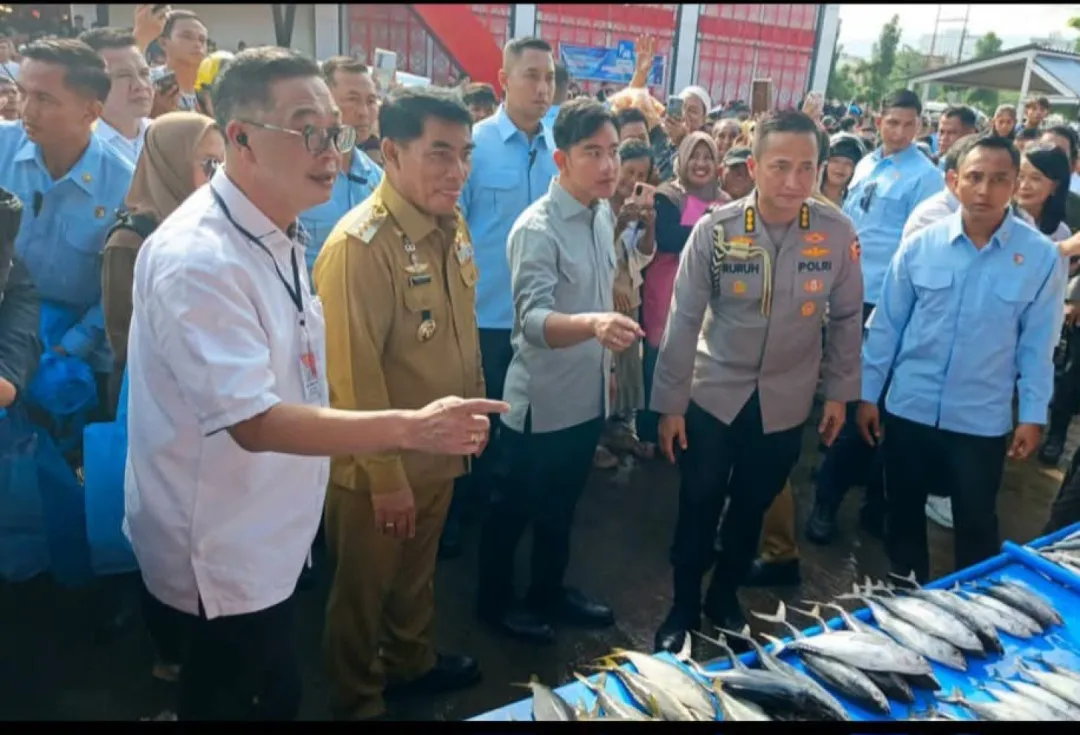Wapres Gibran Tinjau Harga dan Stok Pangan di Pasar Bersehati Manado Jelang Natal dan Tahun Baru
