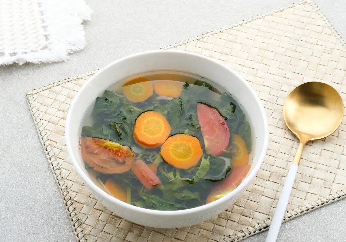 Resep Sayur Bening Bayam Sederhana untuk Menu Harian yang Praktis dan Bergizi