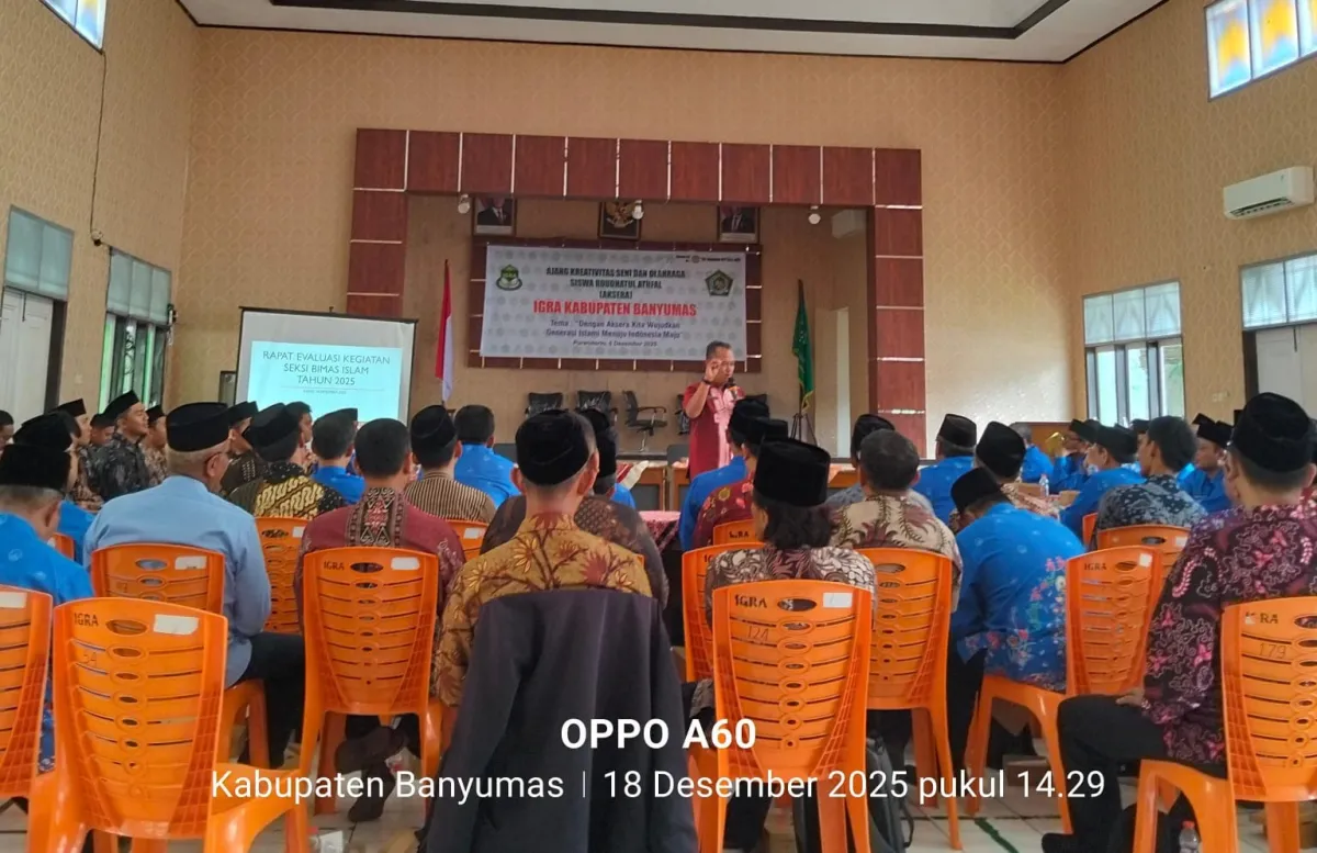 Rapat Evaluasi Bimas Islam di Kemenag Banyumas Bahas Administrasi dan Standarisasi Layanan KUA