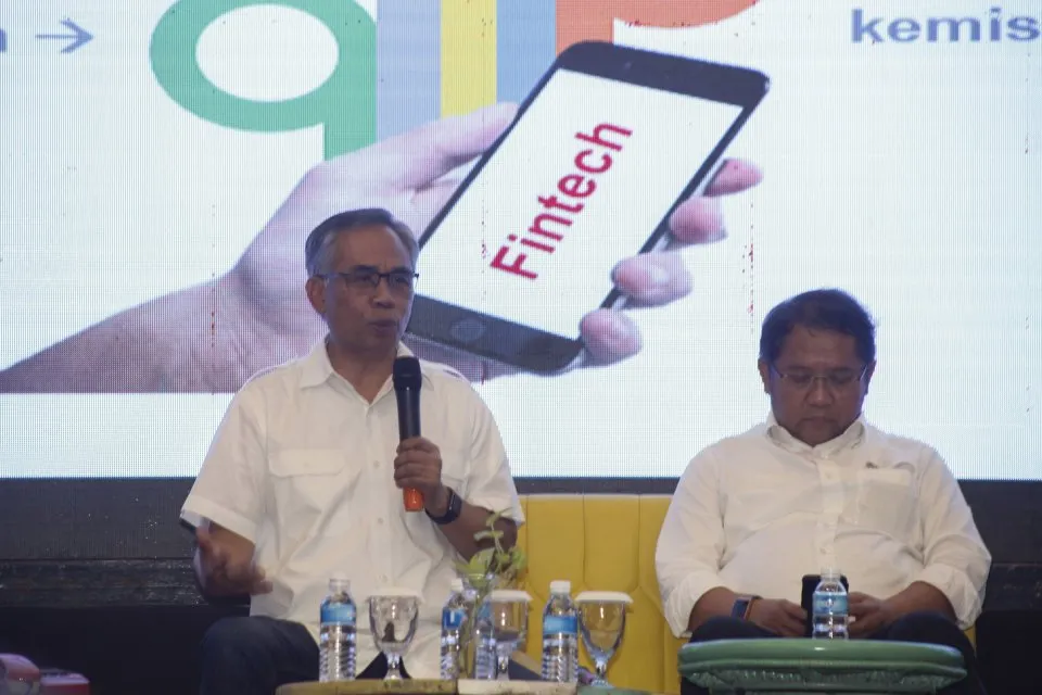 Penyaluran Pinjol Naik, Kredit Macet Melonjak; OJK Cabut dan Terima Pengembalian Izin Sejumlah Platform