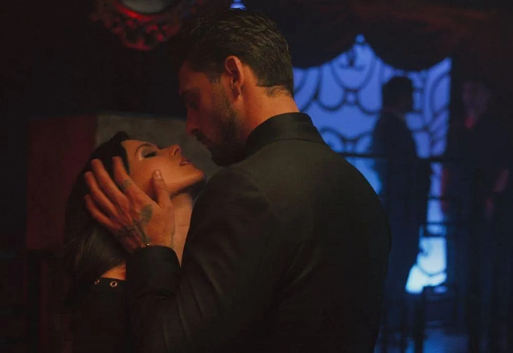 Daftar Film dan Serial Netflix Bertema Dewasa dengan Adegan Panas