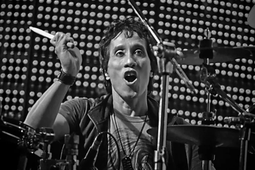 Mantan Drummer God Bless Yaya Moekti Meninggal Dunia