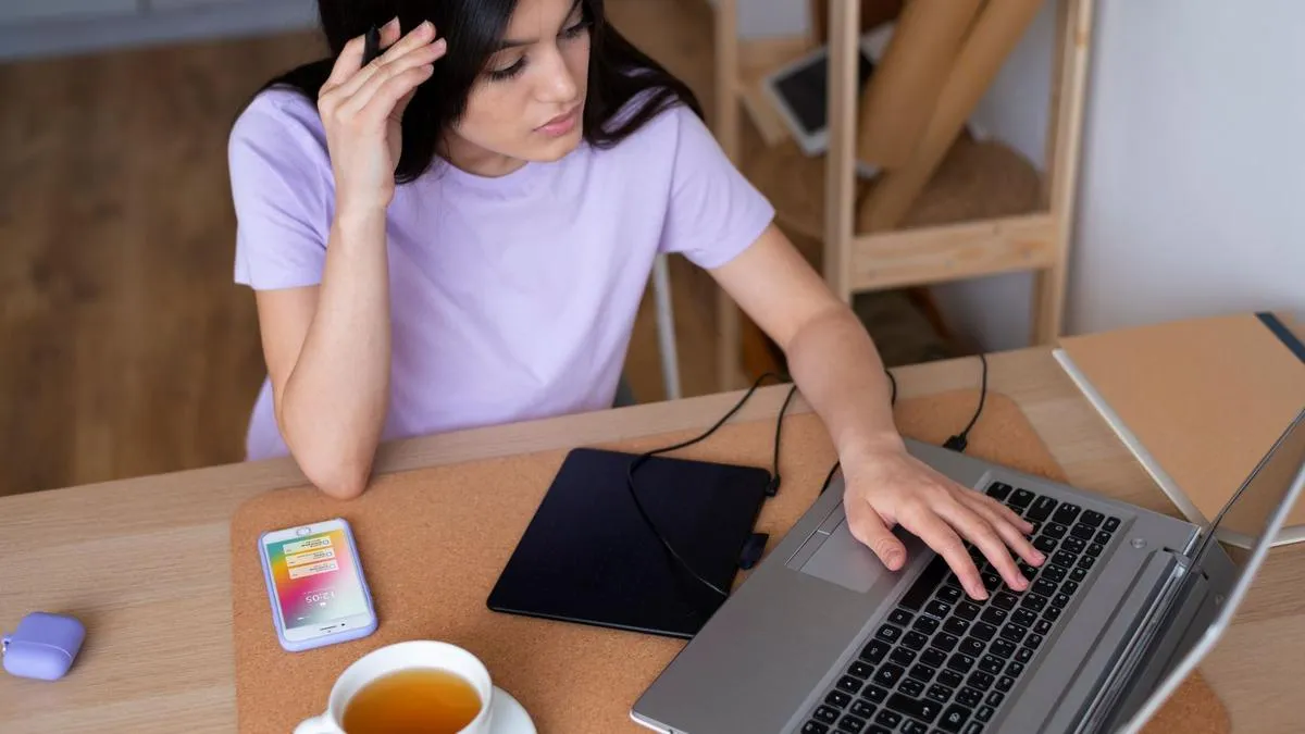 Sepuluh Cara Mengurangi Distraksi Digital agar Fokus dan Terhindar dari Burnout di Tempat Kerja