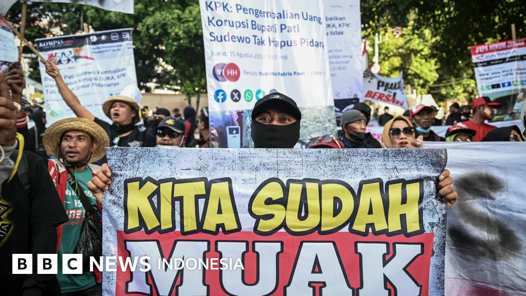 Warga Pati Kembali Demo Tuntut Bupati Sudewo Mundur, DPRD Diminta Kawal Pansus Hak Angket