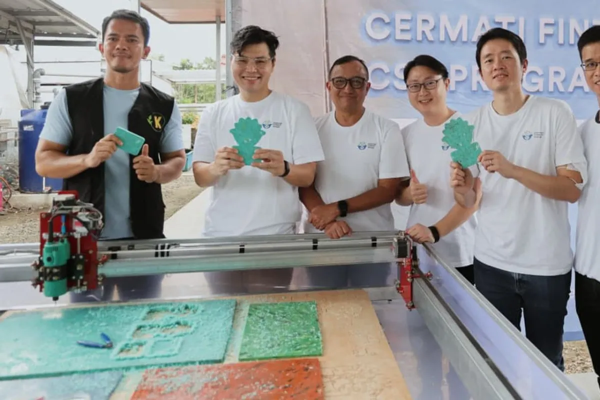 Cermati Fintech Group Jalankan Program CSR Ekonomi Sirkular Bersama Bank Sampah Kertabumi
