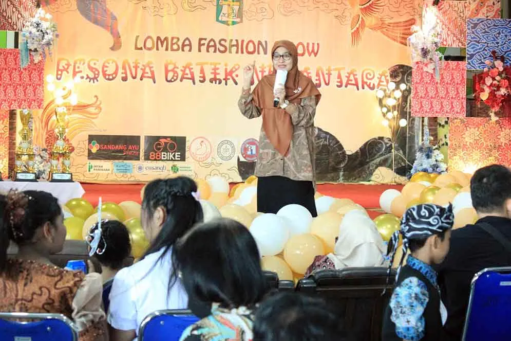 Ketua TP PKK Kota Pasuruan Buka Lomba Fashion Show PAUD–SD Bertema Pesona Nusantara