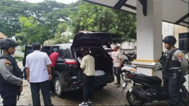 KPK Geledah Kantor DPUPKP Ponorogo, Bawa Tiga Koper Dokumen Diduga Terkait Proyek Daerah