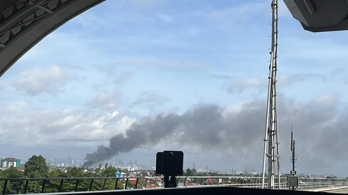 Pasar Induk Kramat Jati Terbakar, Damkar Kerahkan 16 Unit