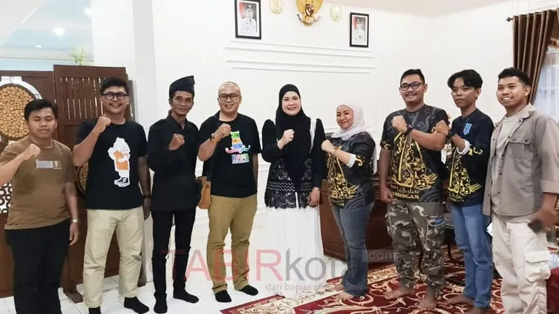 Ketua TP PKK Hulu Sungai Selatan Dukung Mentality Performance Competition dalam Ramu Art Festival