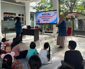 Mahasiswa BBK 7 UNAIR Gelar Festival Literasi di Desa Sidorukun, Ajak Anak Jauh Sejenak dari Gawai