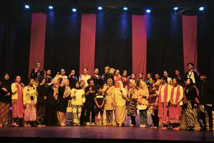 Mahasiswa UPJB Jombang Pentaskan Teater "Panembahan Reso" Adaptasi Karya W.S. Rendra