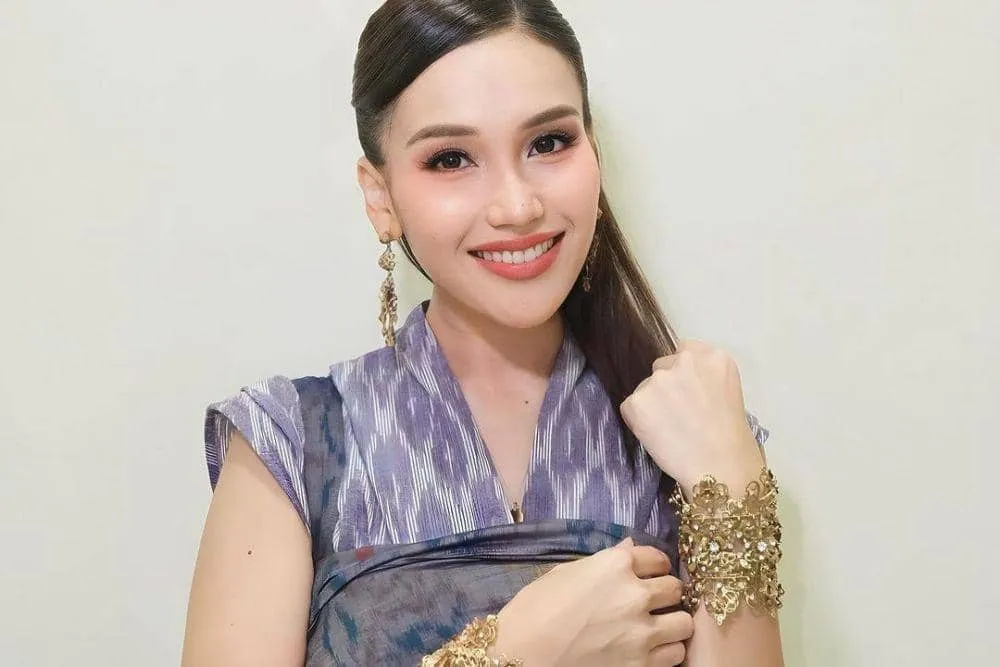 Daftar Karya dan Prestasi Ayu Ting Ting: Album, Singel, Film, hingga Penghargaan