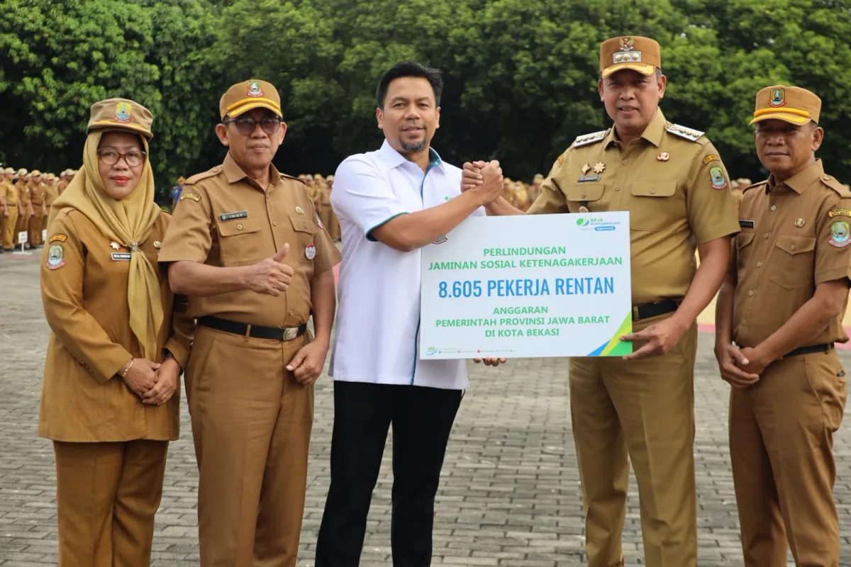 Pemkot Bekasi dan BPJS Ketenagakerjaan Salurkan Jaminan bagi 8.605 Pekerja Rentan