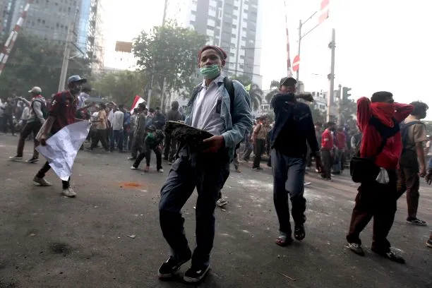 Mendikdasmen Imbau Siswa Tak Terprovokasi Hoaks dan Fokus Belajar, Guru Diminta Perketat Pengawasan
