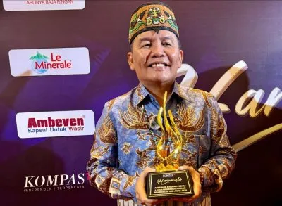 Gubernur Kalteng Agustiar Sabran Terima Penghargaan KompasTV atas Layanan Kesehatan dan Gizi Anak