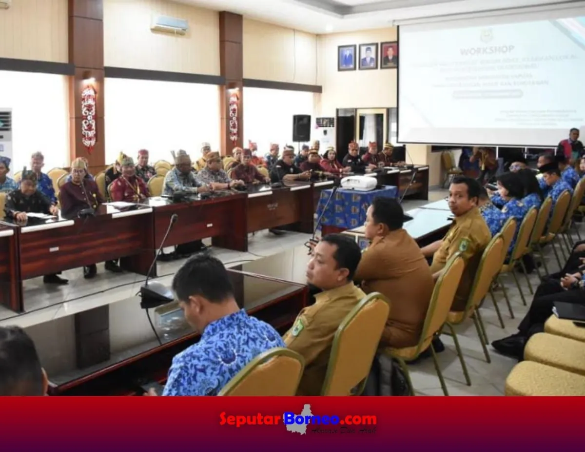 Sekda Kapuas Buka Workshop Kebijakan Masyarakat Hukum Adat dan Kearifan Lokal 2025