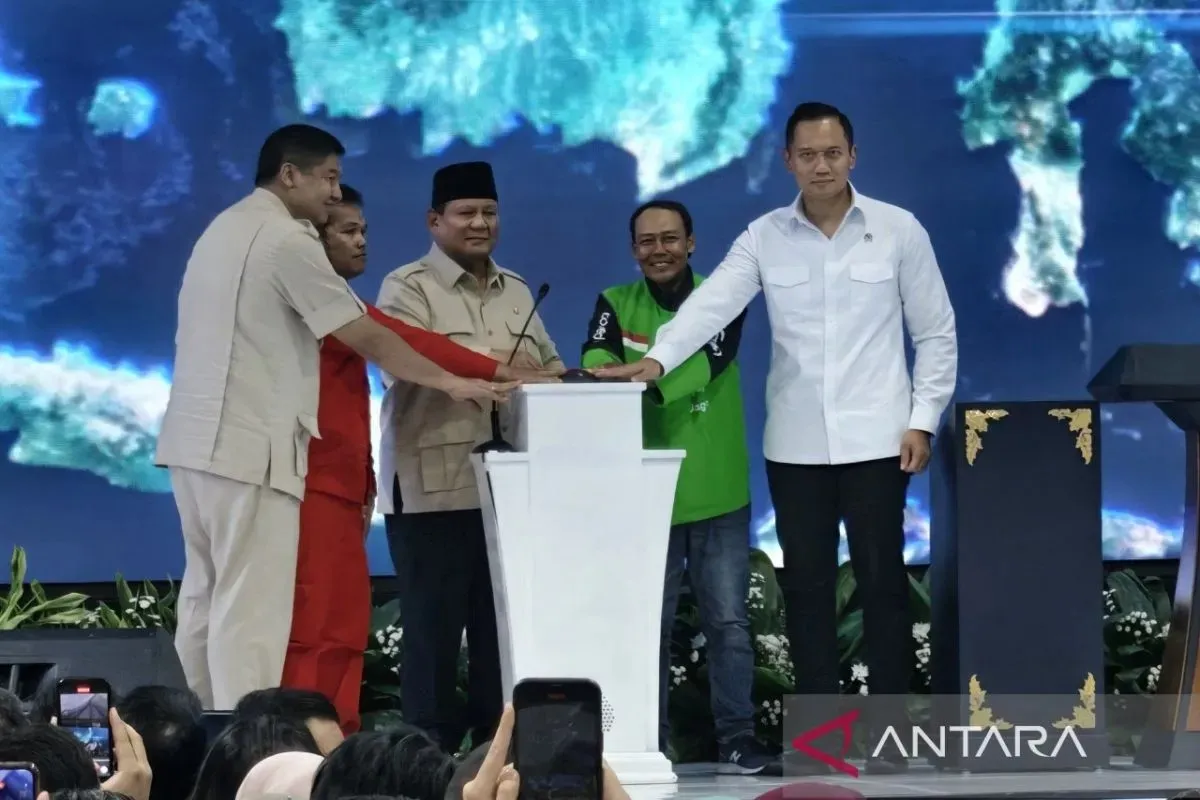 Presiden Prabowo Resmikan Akad Massal 26 Ribu KPR Sejahtera FLPP dan Serah Terima Kunci di Bogor