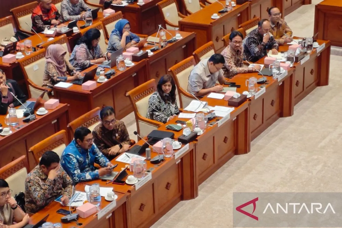 Menkomdigi: Internet Murah Berbasis BWA 1,4 GHz Ditargetkan Menjangkau 10,8 Juta Rumah Tangga pada 2030