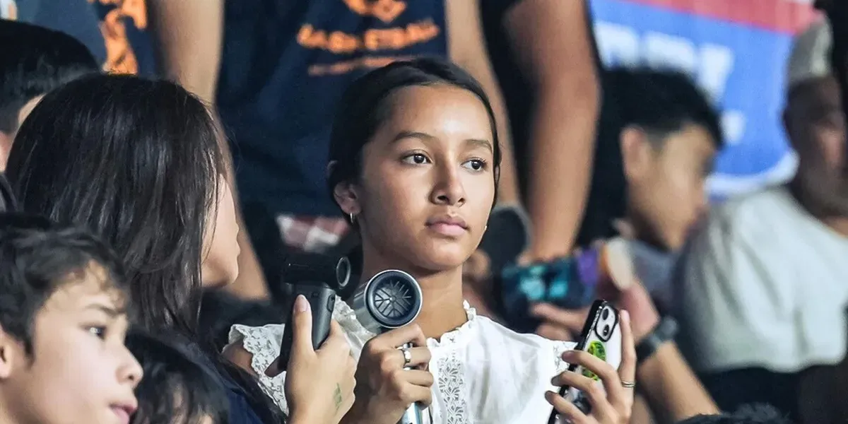 Sejumlah Anak Selebriti Menonton Pertandingan Basket dan Menarik Perhatian