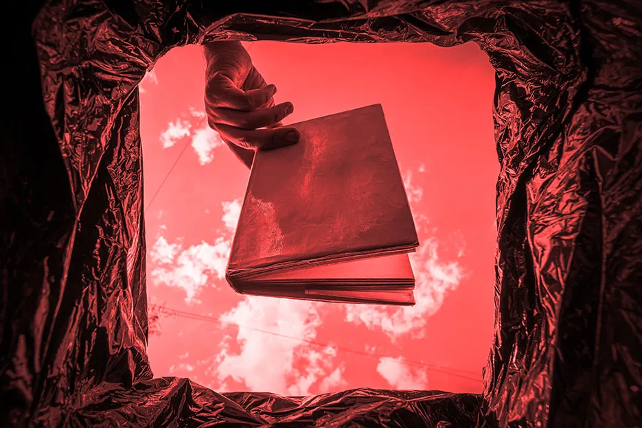 Sastra Hibrida di Era Algoritma: Kata-kata di Ambang Peradaban Baru