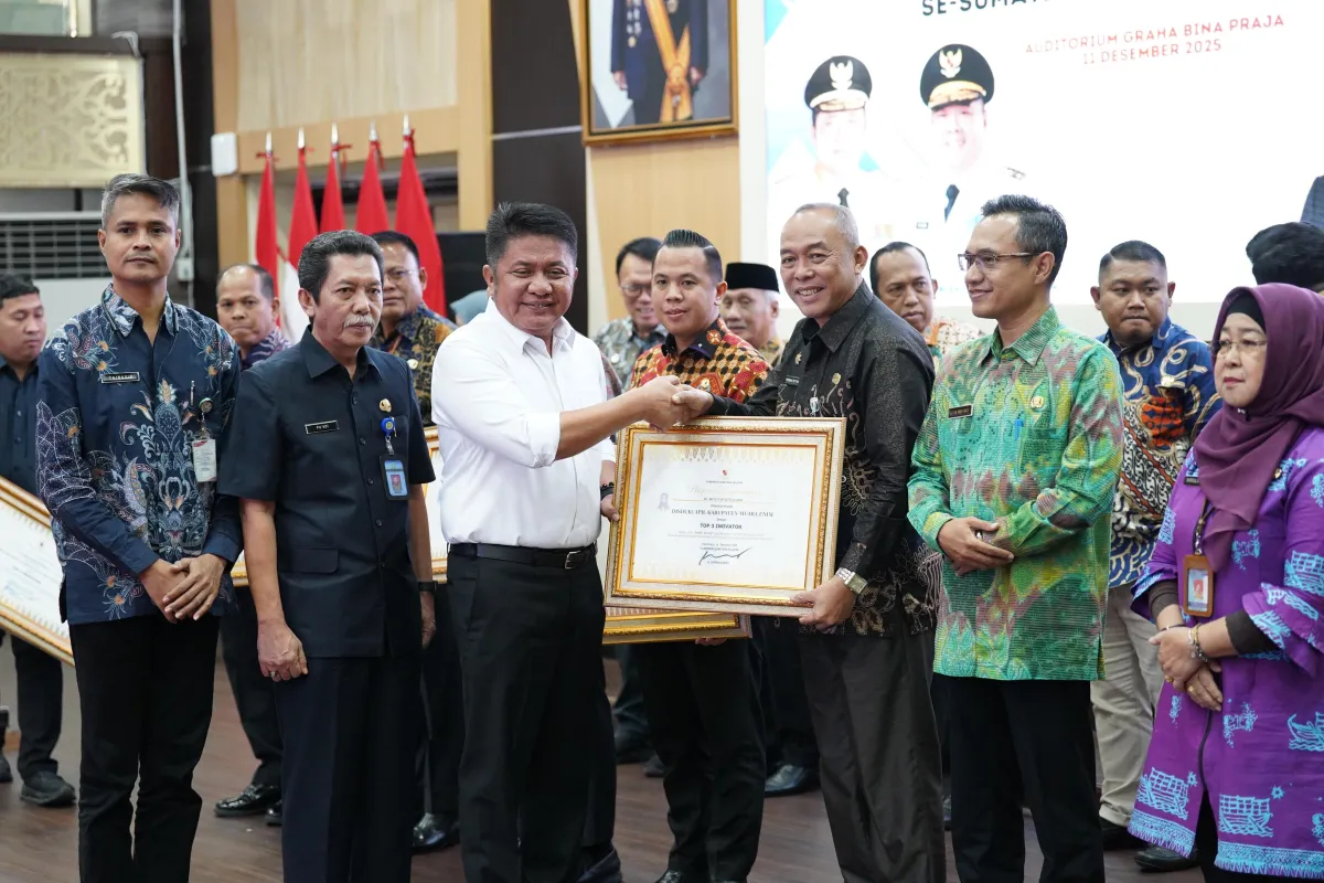 Gubernur Sumsel Beri Penghargaan Inovasi Dukcapil dan Dorong Perluasan Terobosan Layanan Publik