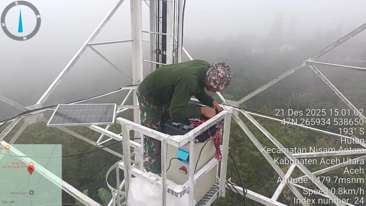 Komlekdam Iskandar Muda Pasang Repeater Link di Dusun Buntul Purnama untuk Perkuat Jaringan Komunikasi