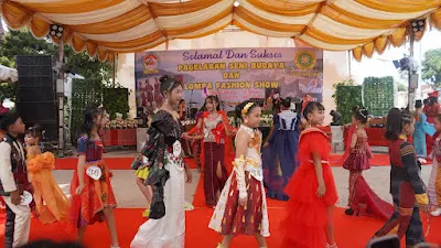 DKD Toba Gelar Lomba Fashion Show dalam Rangkaian Pagelaran Seni Budaya