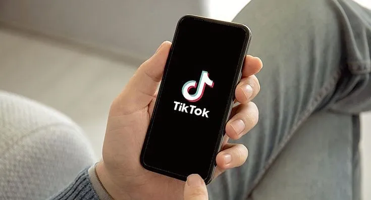 Standar di TikTok: Antara Tren Viral, Ekspresi Diri, dan Tekanan Sosial