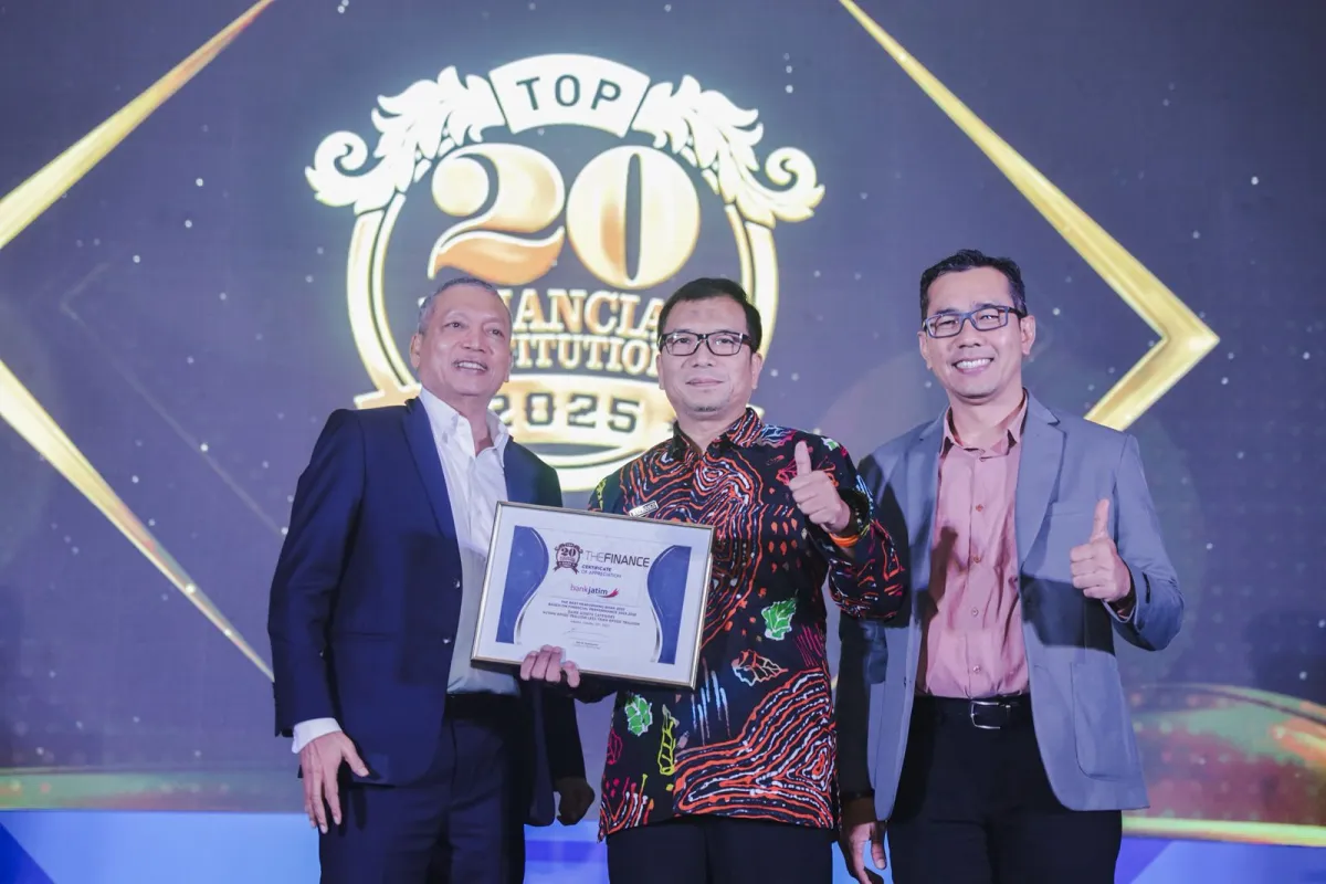 Bank Jatim Raih Penghargaan Top 20 Financial Institutions 2025 dari The Finance