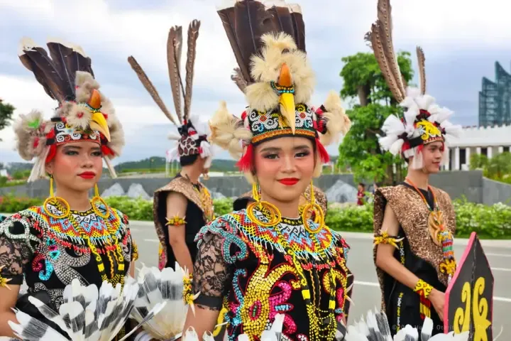 Nusantara Fashion Carnival 2025 Angkat Keberagaman Budaya dari 38 Provinsi