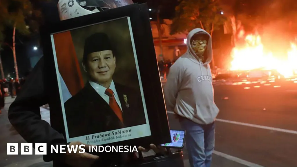 Setahun Pemerintahan Prabowo-Gibran: Kekhawatiran ‘Arah Balik Demokrasi’, Penahanan Demonstran, dan Tantangan Empat Tahun Ke Depan