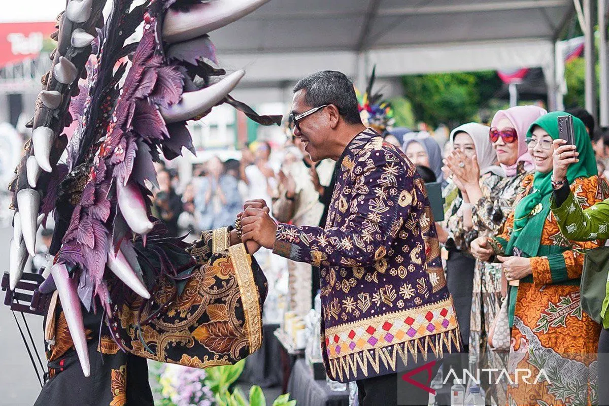 Kemenbud Apresiasi Jember Fashion Carnaval, Dinilai Jadi Fenomena Budaya Dunia