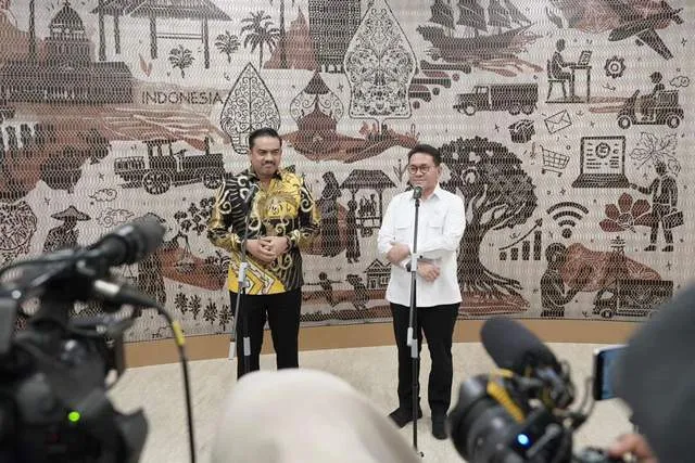 Pemerintah Siapkan Produk Substitusi bagi Pedagang Pakaian Bekas Impor Ilegal