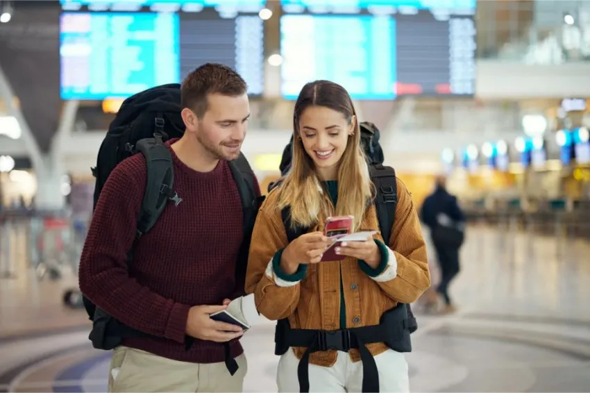 Koneksi Internet untuk Perjalanan Luar Negeri Kini Bisa Disiapkan Sebelum Berangkat lewat eSIM