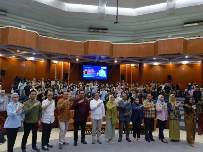 Fakultas Vokasi UB Angkat Isu Mentalitas Global Generasi Muda Lewat Kuliah Tamu “Fly High and Stay Grounded?”