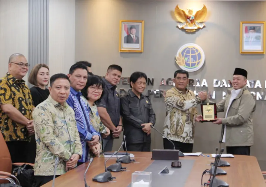 Gubernur Yulius Selvanus Terima Persetujuan Substansi RTRW Sulut dari Menteri ATR/BPN