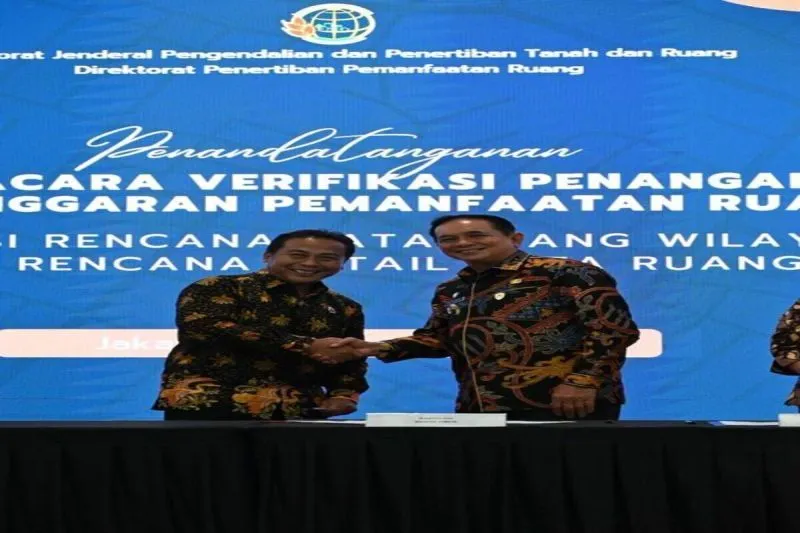 Bupati Barito Timur Teken Verifikasi Penanganan IPPR untuk Implementasi RDTR Perkotaan Ampah