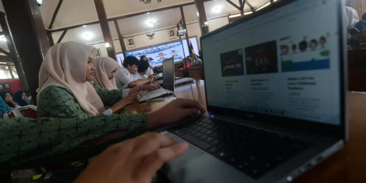 Pendekatan Hibrida Dinilai Paling Relevan untuk Regulasi Internet di Indonesia