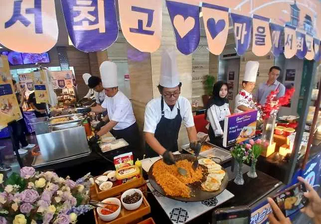 Aston Inn Pandanaran Semarang Hadirkan Program Street Food Korea “60 Seconds to Seoul” Selama Enam Bulan