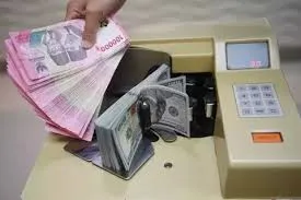 Analis: Rupiah Menguat Dipicu Respons Pasar atas BI yang Menahan Suku Bunga