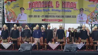 Dandim 0711/Pemalang dan Forkopimda Ikuti Kirab Gunungan Hasil Bumi HUT ke-451 Pemalang