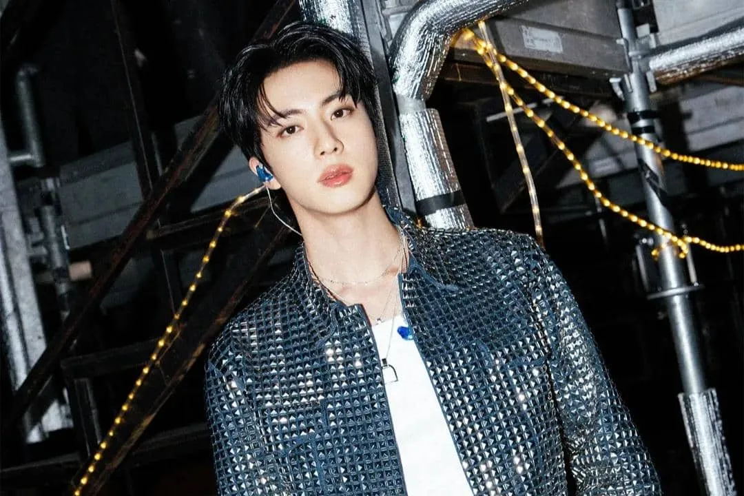 Tiga Idol di Bawah HYBE Labels Pernah Dapat Tawaran Casting di Halte Bus, Termasuk Jin BTS