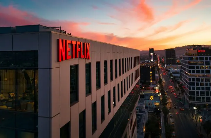 Netflix Sepakati Akuisisi Warner Bros. Discovery secara Tunai, Nilai Transaksi Rp1.402 Triliun