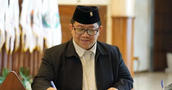 Yordan Batara-Goa Apresiasi Bazar Pengembalian Barang Bukti Ranmor Polrestabes Surabaya