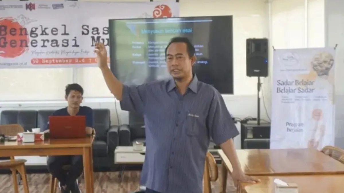 Solihin: Esai yang Baik Menyajikan Ide Jelas dan Alur Pemikiran Terstruktur